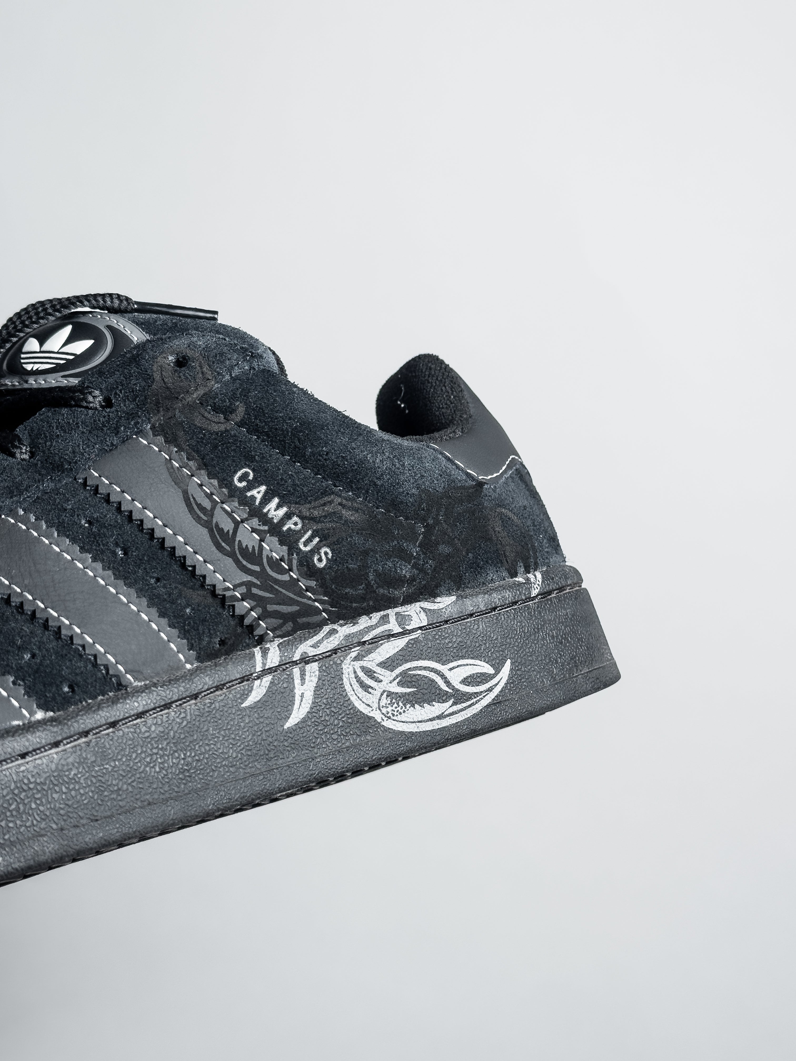 GRABADO EN ZAPATO